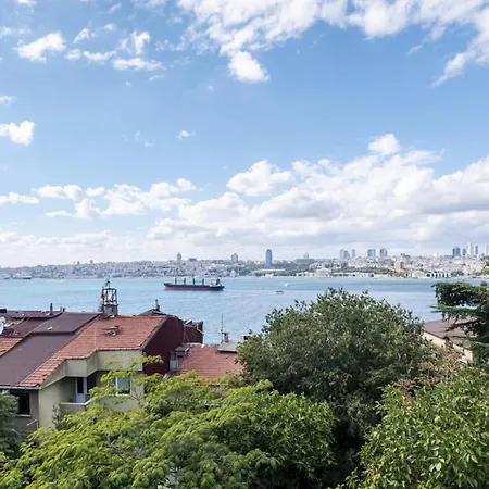 Διαμέρισμα With A Panoramic Bosphorus View *